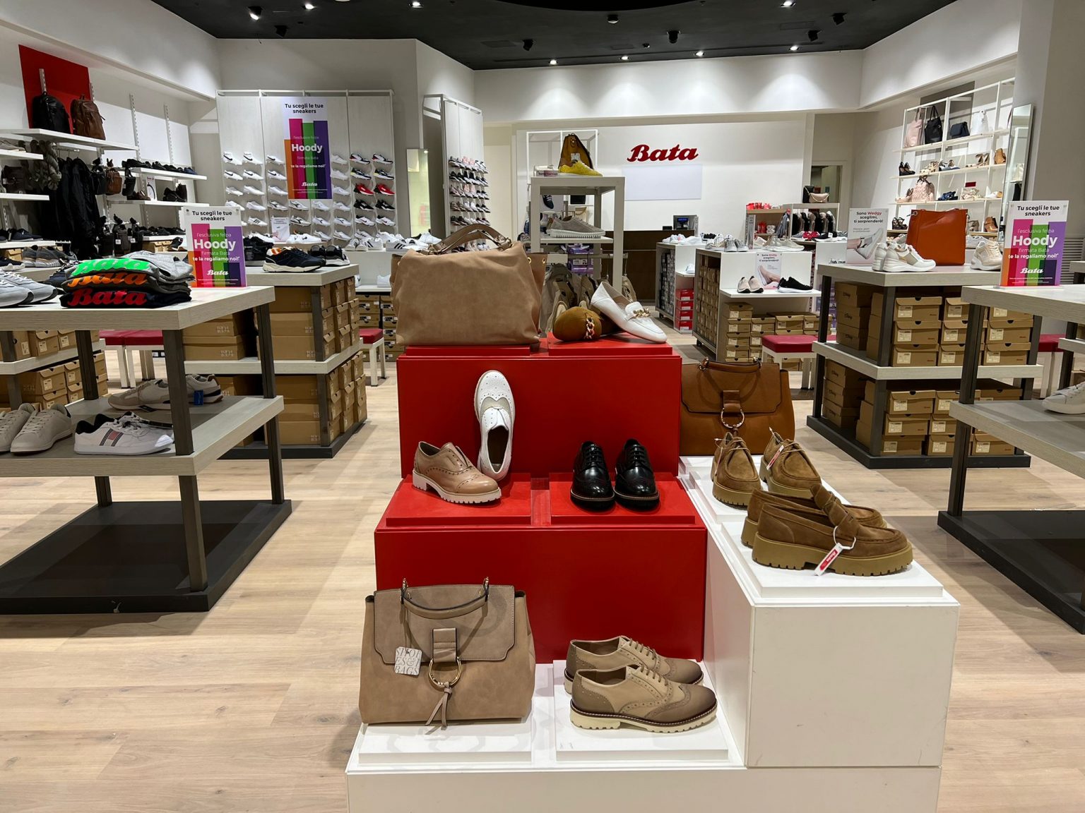 Valecenter Centro Commerciale BATA